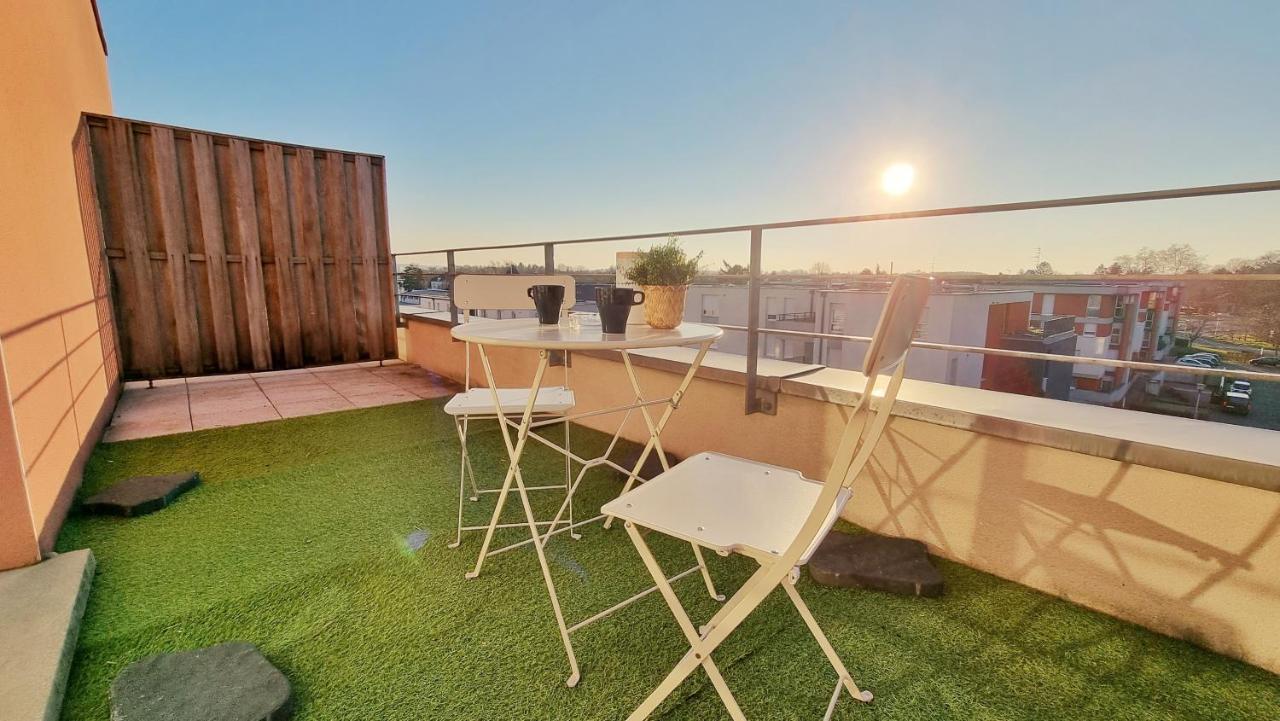 Le Smart - Parking - Terrasse - Wifi - Mulhouse - Relax Bnb Pfastatt Exterior foto